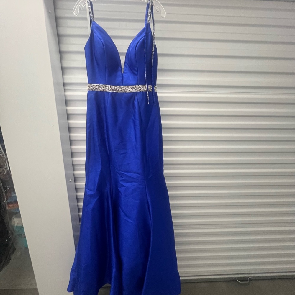 Elegant Royal Blue Evening Gown - Ellie Wilde